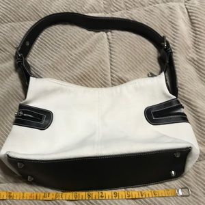 Women’s Black and White Purse
